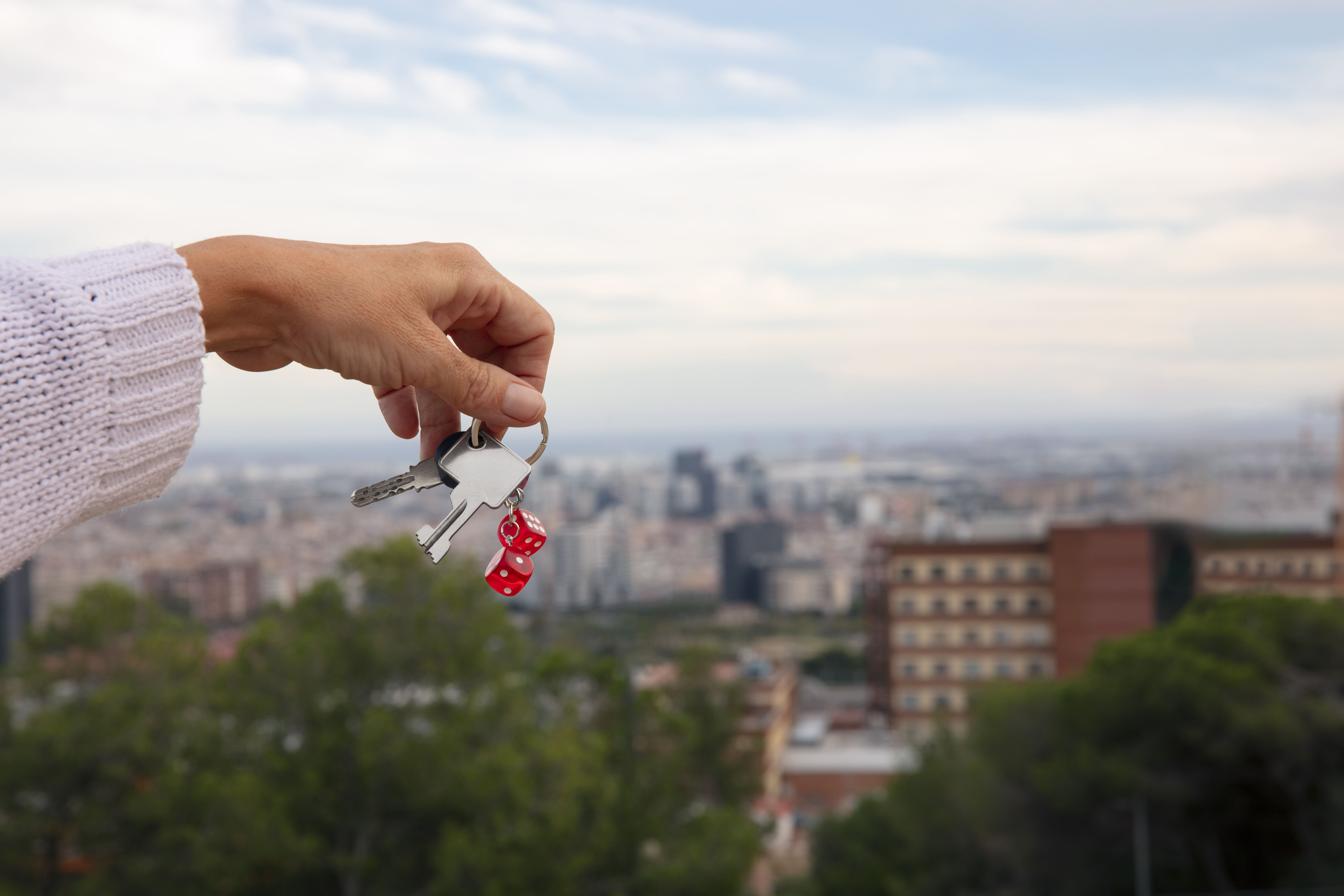 hand-holding-keys-outdoors (1).jpg